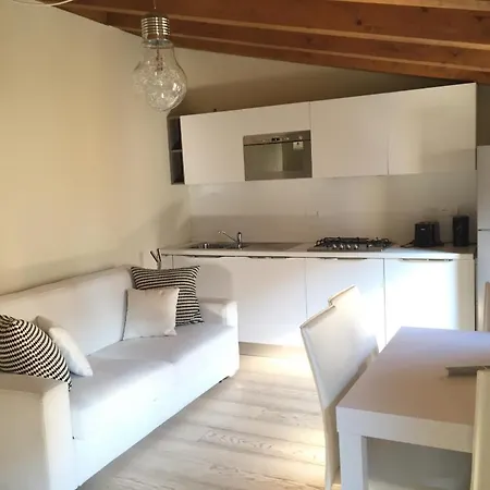 Guglia Apartament *